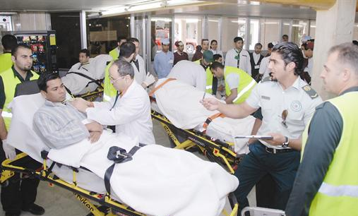 متابعة الحالة الصحية للمرضى بعد الإخلاء	(تصوير دانيال هلال)