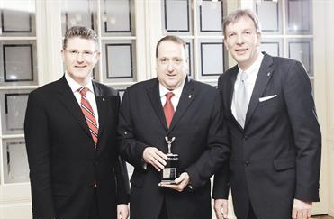 u0645u062du0645u062f u0627u0644u063au0627u0646u0645 u064au062au0633u0644u0645 u062cu0627u0626u0632u0629 u0627u0644u062au0645u064au0632 u0641u064a u0627u0644u0645u0628u064au0639u0627u062a u0645u0646 u063au0631u0627u064au0645 u063au0631u064au0641 u0648u0628u064au062au0631 u0634u0648u0628u0645u0627u0646r