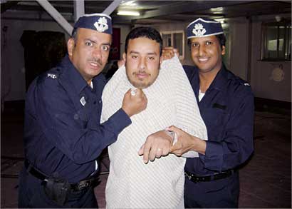 متهم بين العجيرب والعونان 