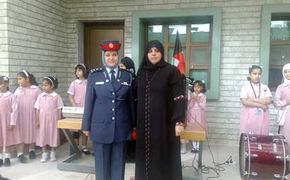 المجاوب مع مسؤولة وفد الشرطة 