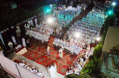 حشد كبير من الحضور