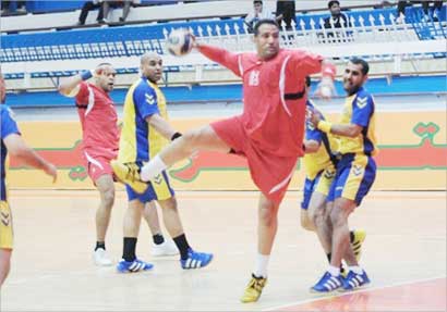 u0644u0627u0639u0628 u0627u0644u0641u062du064au062du064au0644 u0633u0639u062f u0627u0644u0639u0627u0632u0645u064a u064au0633u062cu0644 u0641u064a u0645u0631u0645u0649 u0627u0644u0633u0627u062du0644 u0648u064au062au0623u0644u0642 u062fu0627u0626u0645u0627 u0645u0639 u0641u0631u064au0642u0647