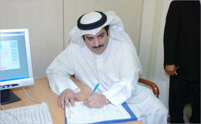 البيدان: لننصف «البدون» ونركز على الوحدة الوطنية