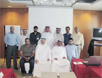 u0635u0648u0631u0629 u062cu0645u0627u0639u064au0629 u0644u0644u0645u0634u0627u0631u0643u064au0646 u0641u064a u0627u0644u062fu0648u0631u0629