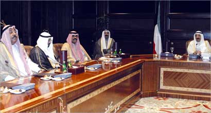 الأمير مترئسا بحضور ولي العهد جلسة مجلس الوزراء