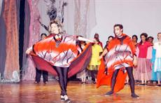 لقطة من العرض المسرحي