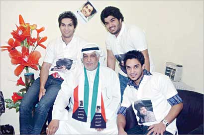 خليل إسماعيل دشتي وأبناؤه	 (تصوير نور هنداوي)  