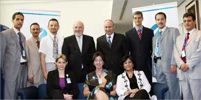 u062cu0648u0646u0627u062bu0627u0646 u0644u0627u064au0648u0646 u0648u0645u0644u064au062du0629 u0627u0644u0639u064au0627u0631 u064au062au0648u0633u0637u0627u0646 u0643u0628u0627u0631 u0645u062fu064au0631u064a u0628u0646u0643 u00abu0627u0644u062cu0632u0627u0626u0631 u0648u0627u0644u062eu0644u064au062cu00bb