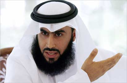 عبدالله الهاملي متحدثاً إلى «فرانس برس» (ا ف ب)