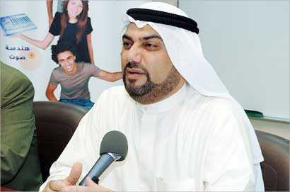 الزلزلة متحدثاً في الندوة