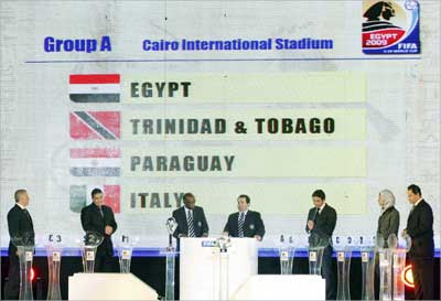 u0643u0628u0627u0631 u0627u0644u062du0636u0648u0631 u0623u062bu0646u0627u0621 u0625u062cu0631u0627u0621 u0627u0644u0642u0631u0639u0629   (u0631u0648u064au062au0631u0632)