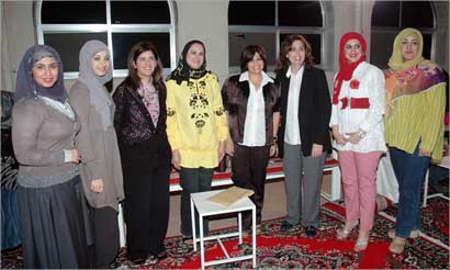 صورة جماعية لأعضاء الملتقى