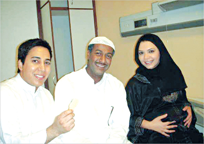 فيصل العميري بين لمياء طارق وعبدالعزيز الحشاش