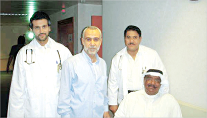 الدعيبس يتوسط غانم الصالح ومشعل الجاسر