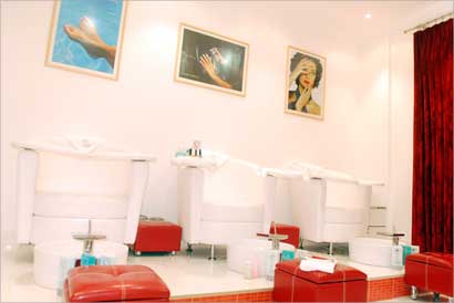 غرفة «البدي والمنيكيير» (تصوير أسعد عبدالله)