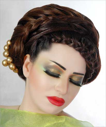 ماكياج بدوي بمزج ألوان «الآي شادو» 