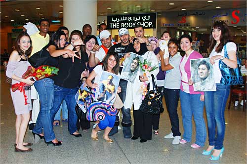 أبو لافي بين مستقبليه					(تصوير دانيال هلال)  