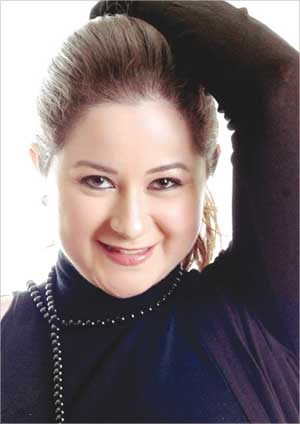 مي نور الشريف 