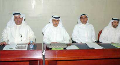 u0627u0644u062eu0627u0644u062f u0645u062au0631u0626u0633u0627 u0639u0645u0648u0645u064au0629 u0627u0644u0634u0631u0643u0629 (u062au0635u0648u064au0631 u0646u0648u0631 u0647u0646u062fu0627u0648u064a)