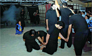 لقطة من عرض «أمسية قمرية»