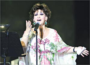 وردة تشدو في قرطاج 	(ا ف ب) 