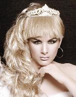 العدسات لعيون العروس الجميلة