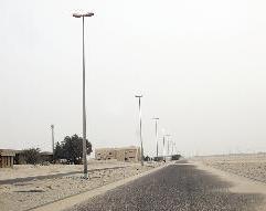 أعمدة إنارة... بلا إنارة