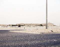 ساحة المدرسة المتوسطة بنين