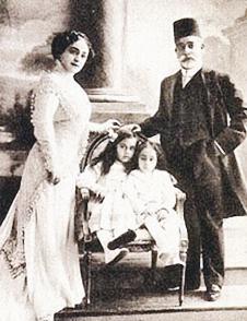 هدى مع أسرتها