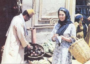 آثار الحكيم في أحد أدوارها