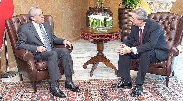 u0633u0644u064au0645u0627u0646 u0645u0633u062au0642u0628u0644u0627 u0623u0645u0633 u0644u0648u064au0633 u0641u064a u0642u0635u0631 u0628u0639u0628u062fu0627 tttttt          (u062f u0628 u0627)t