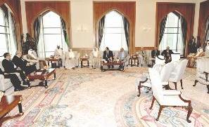 الأمير مستقبلا وفد المجلس العربي للشؤون الإقليمية والدولية