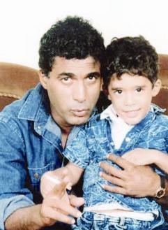 أحمد زكي مع ابنه الوحيد هيثم