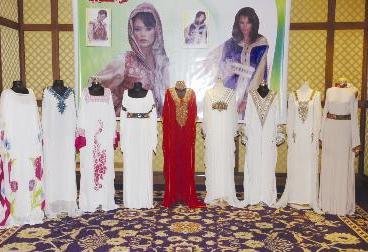 تشكيلة من ملابس هواش تبدو محتشمة