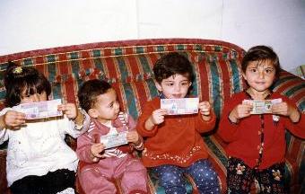 u0627u0644u0623u0637u0641u0627u0644 u0641u0631u062du0648u0646 u0628u0627u0644u0639u064au0627u062fu064a