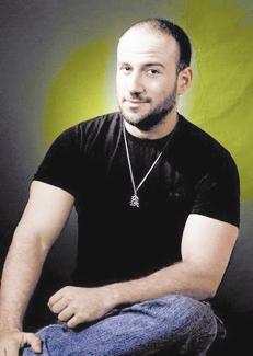 الفنان احمد مكي