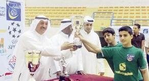 كابتن العربي يتسلم كأس البراعم