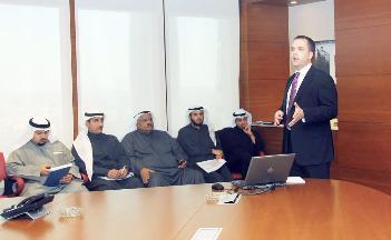 جانب من الندوة