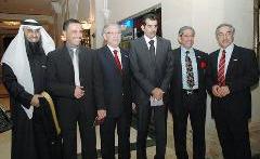 ... ومتوسطا مرزوق الغانم وخالد الطاحوس وطلال القحطاني