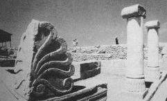 جانب من القلعة اليونانية التي اكتشفتها البعثة الدنماركية