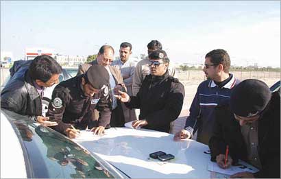  u0631u062cu0644 u0627u0645u0646 u064au062du0631u0631 u0645u062eu0627u0644u0641u0629