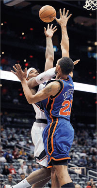 u062cu0648u0634 u0633u0645u064au062b u0644u0627u0639u0628 u0627u062au0644u0627u0646u062au0627 u0647u0648u0643u0633 u064au0635u0648u0628 u0641u064a u0635u0631u0627u0639 u0639u0644u0649 u0627u0644u0643u0631u0629 u0645u0639 u062cu064au0641u0631u064au0632 (u0627 u0628)