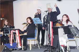 u0633u062du0631 u0637u0647 u0645u0639 u0627u0644u0641u0631u0642u0629 u0627u0644u0645u0631u0627u0641u0642u0629 u0623u062bu0646u0627u0621 u0627u0644u062du0641u0644 