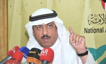 مسلم البراك متحدثا للصحافيين في مجلس الامة أمس