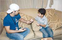 متحدثا إلى الزميل علاء محمود 