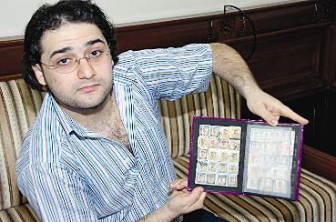 جبران مع طوابع الشيخ عبدالله السالم