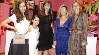 ريهام الحبشي ومنيرة وشيخة البابطين مع غابرييلا وانجي 