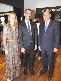 جيروم يتوسط انطوان عطية وغابرييلا