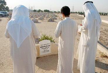 دعاء على قبر الأمير الوالد الشيخ سعد العبدالله رحمه الله