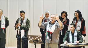 مشهد من عرض «العاشقين»